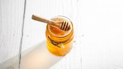 مكونات العسل الطبيعي وفوائده للشفاء من الامراض