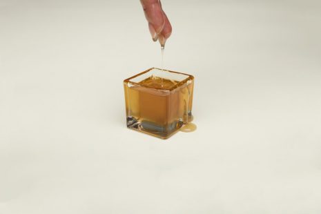ما هو عسل الجلوكوز وكيفية عمل العسلية منه؟